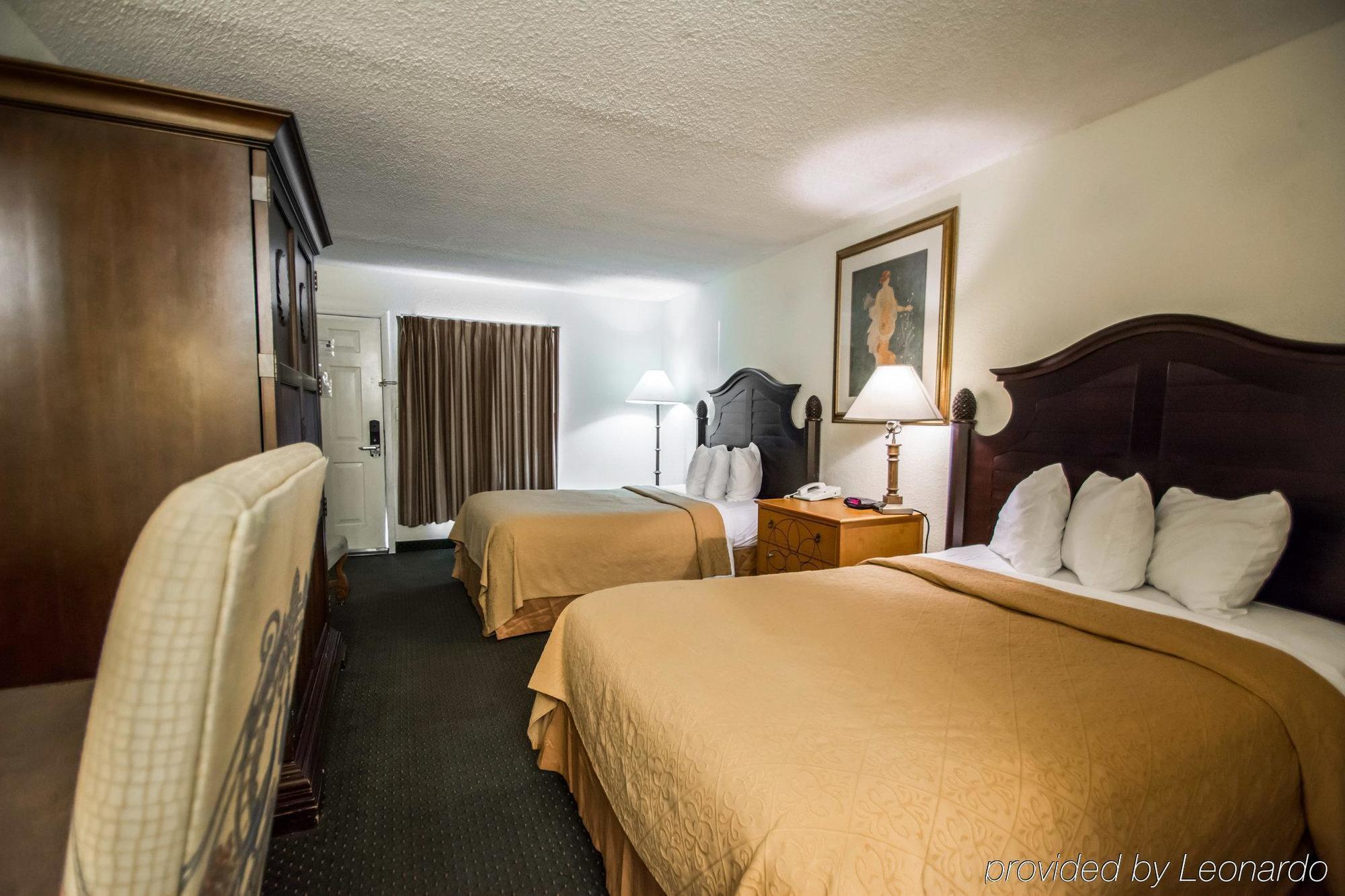 Quality Inn & Suites Eastgate Kissimmee Exterior photo