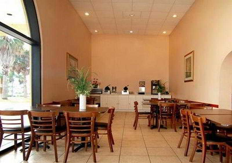 Quality Inn & Suites Eastgate Kissimmee Exterior photo