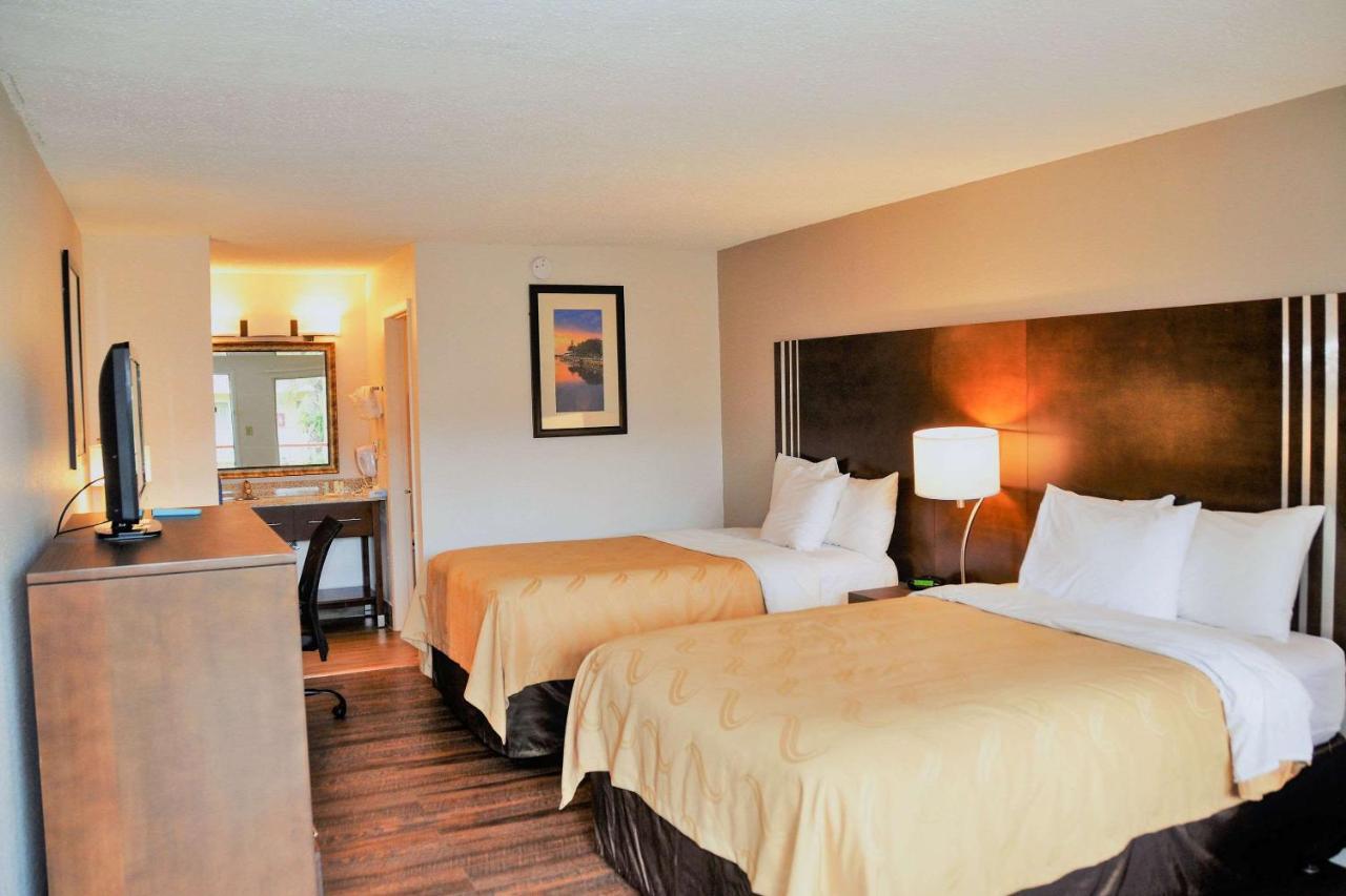 Quality Inn & Suites Eastgate Kissimmee Exterior photo